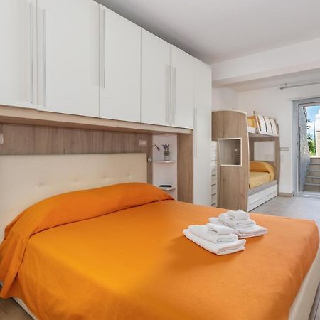 Oristano Camera Arancio Max 3Pers,Bagno,Uso Cucina Exterior photo