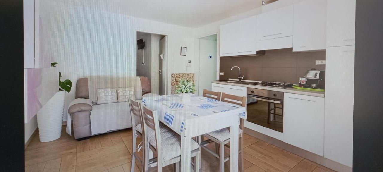 Oristano Camera Arancio Max 3Pers,Bagno,Uso Cucina Exterior photo